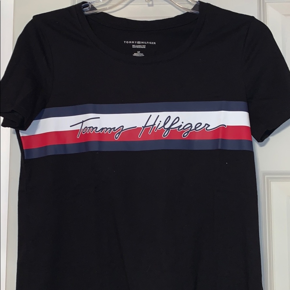 Tommy Hilfiger logo tee
